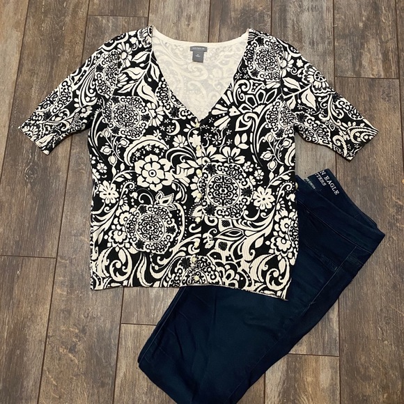 Ann Taylor Sweaters - Ann Taylor black and cream short sleeve cardigan M
